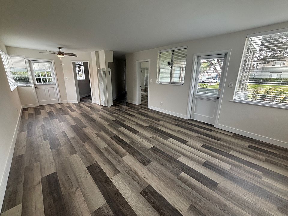 living room dining area