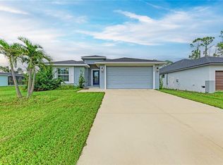 320 Albatross Rd, Rotonda West, FL 33947