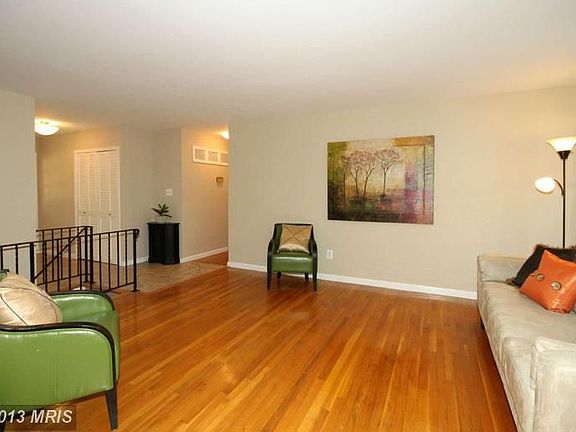 4th image of 8603 Sinon St