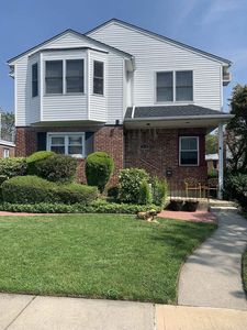 5809 230th St, Flushing, NY, 11364