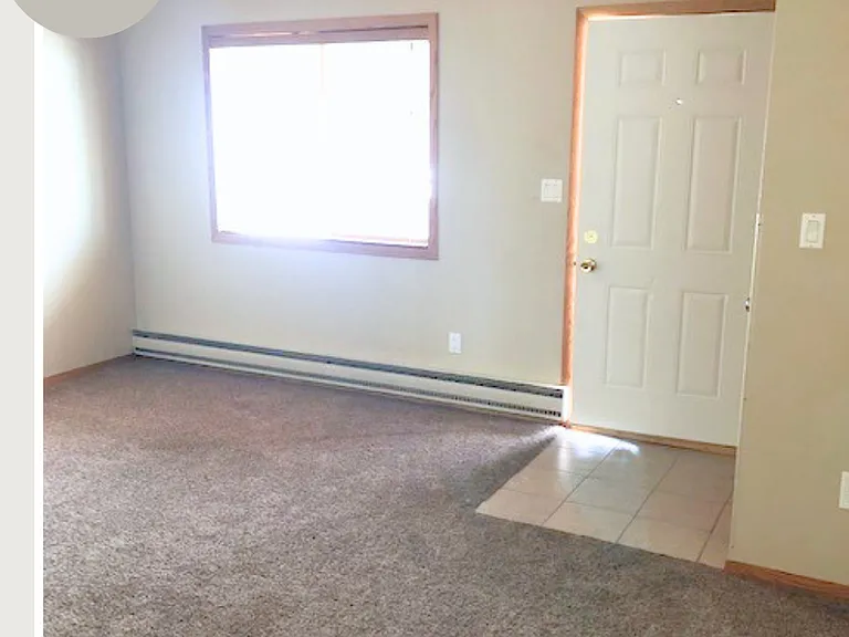 219 Buncombe Dr — Photo 6