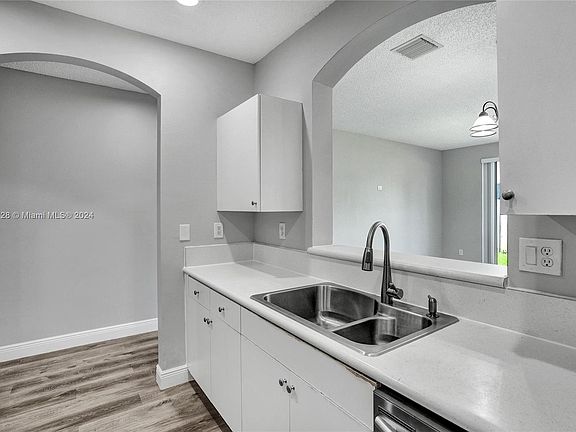 4th image of 2278 NE 42nd Ave