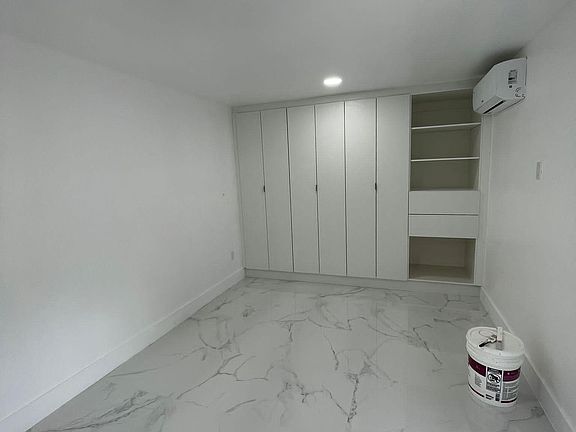 3rd image of 1542 NE 145th St #1