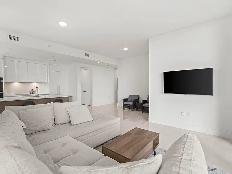 220 Lake Shore Dr #1125 — Photo 8