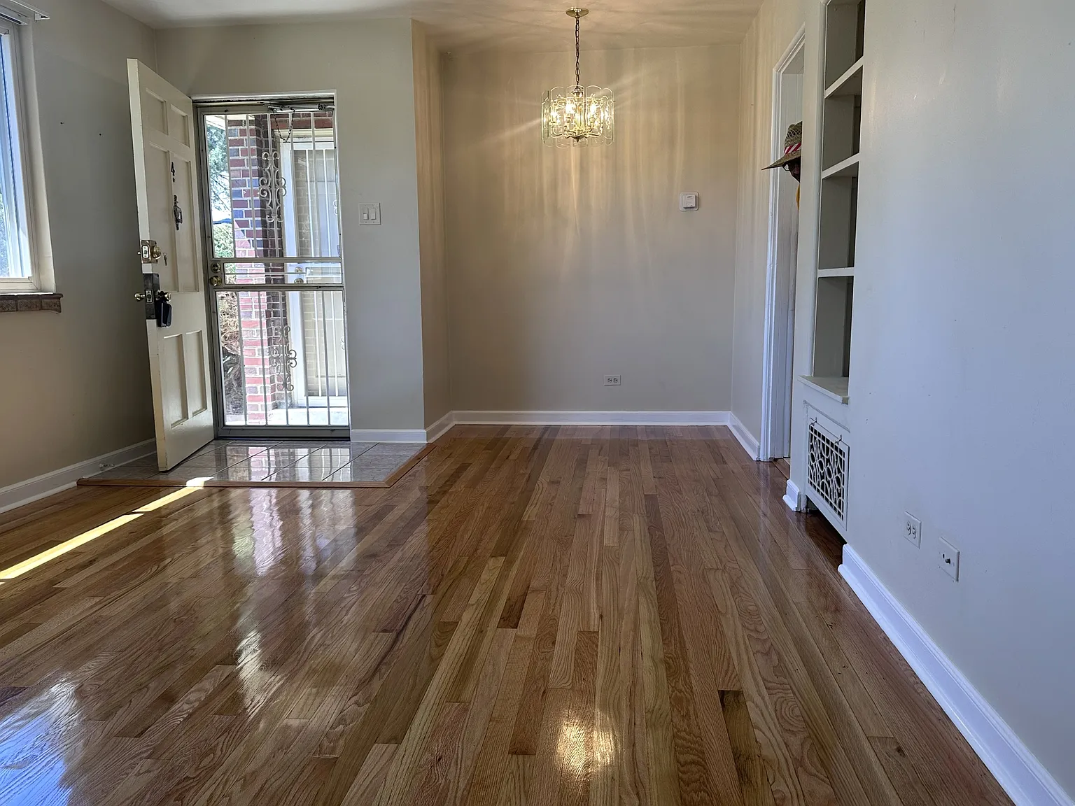 NMonroe/2701 - 4 — Photo 1