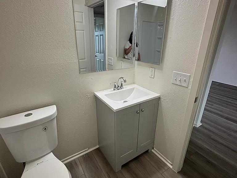 1134 E Avenue Q #8 — Photo 4