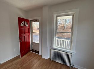 19 Meikle Ave, Newport, RI 02840