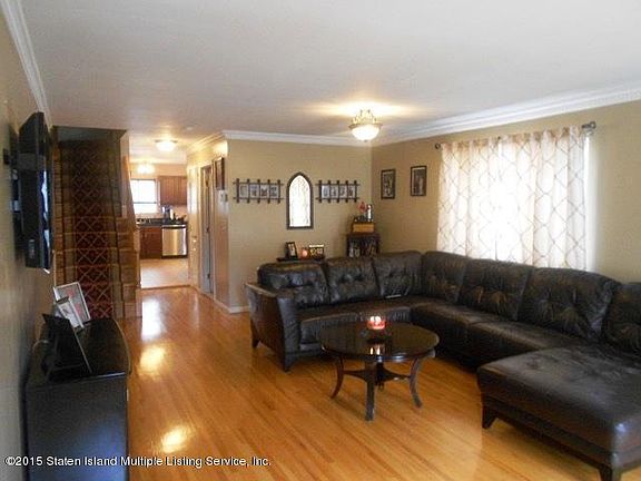 2nd image of 128 Churchill Ave