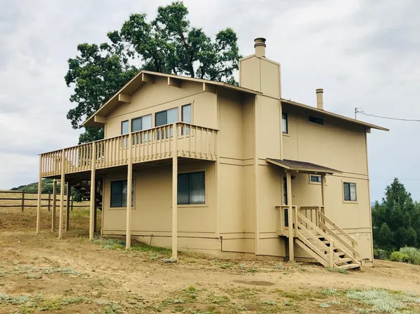 24440 Jacaranda Dr, Tehachapi, CA 93561