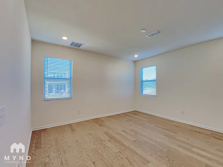 1568 Banham Dr — Photo 18