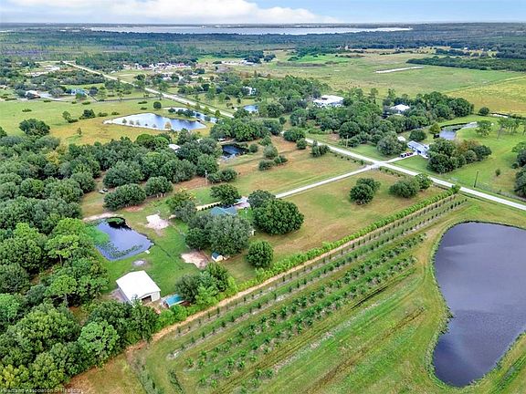 4th image of 137 Park Land Dr
