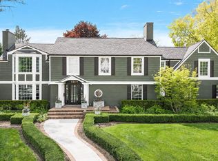 1269 Willow Ln, Birmingham, MI 48009
