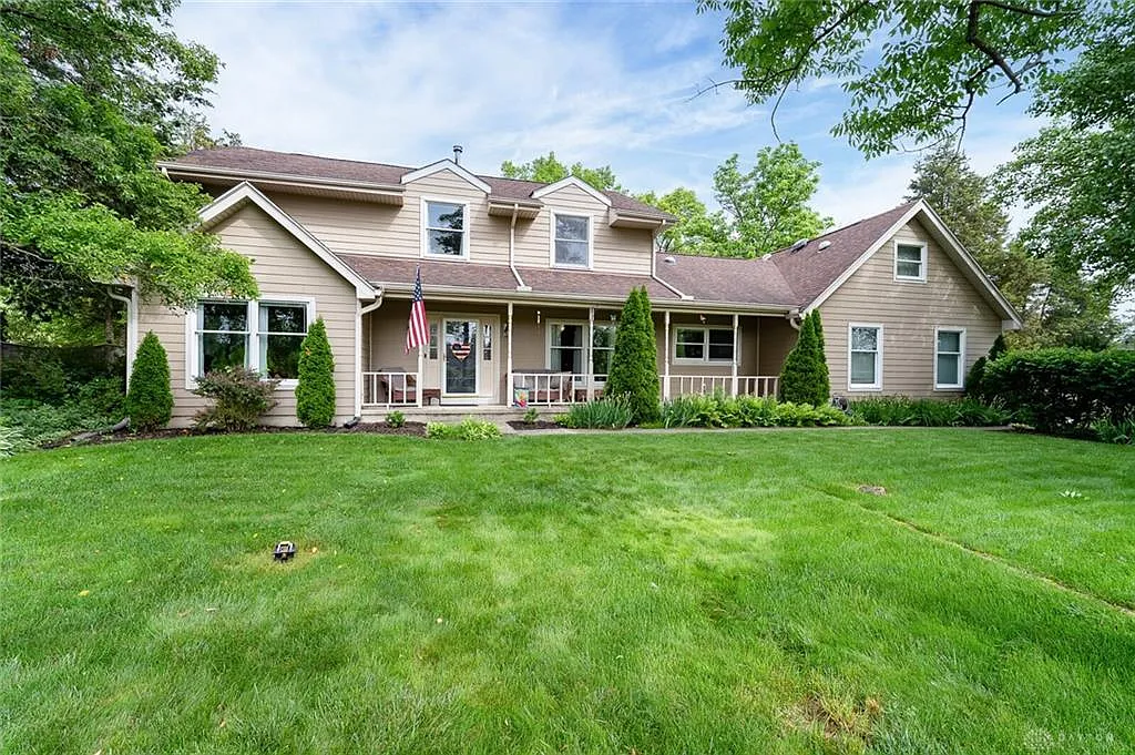 1942 Woodson Ct photo 1