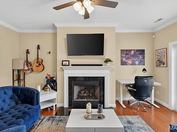 4th image of 767 Windberry Ct #24