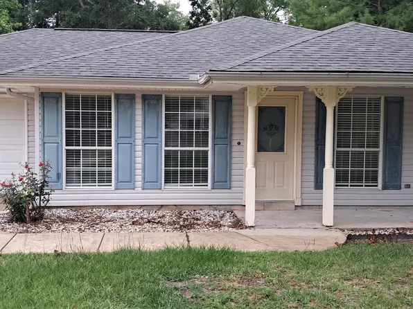 7065 Comanche St, Kiln, MS 39556