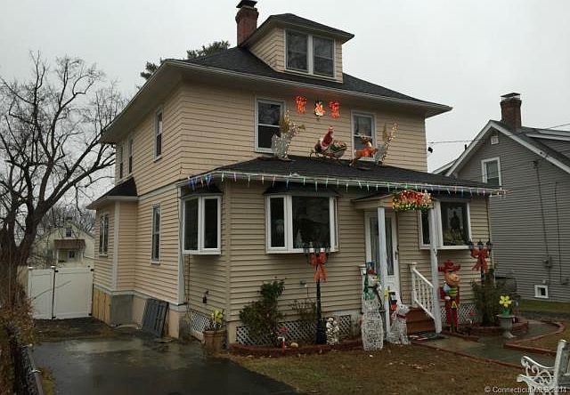 2nd image of 658 Broadview Ter