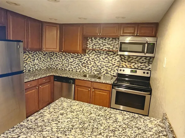 7100 NW 17th Street #310, Plantation, FL 33313