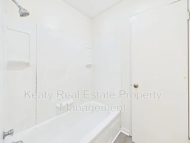 110C Country Ln — Photo 21
