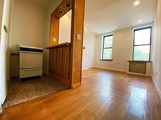 Rented by Union Square Property Management | media 11