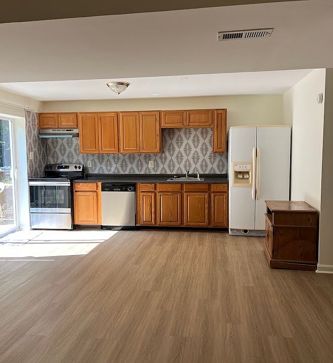 1st image of 1478 Apple Ct #Basement