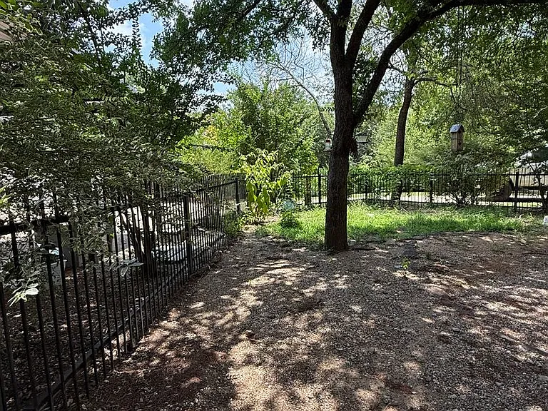 553 Cat Track Rd #C — Photo 15