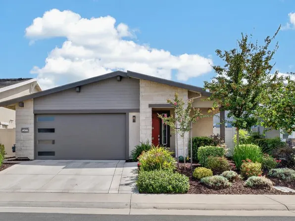 2073 Earthlight Ln, Roseville, CA 95747
