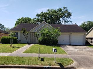 2102 Windy Meadow Dr, Sugar Land, TX 77478