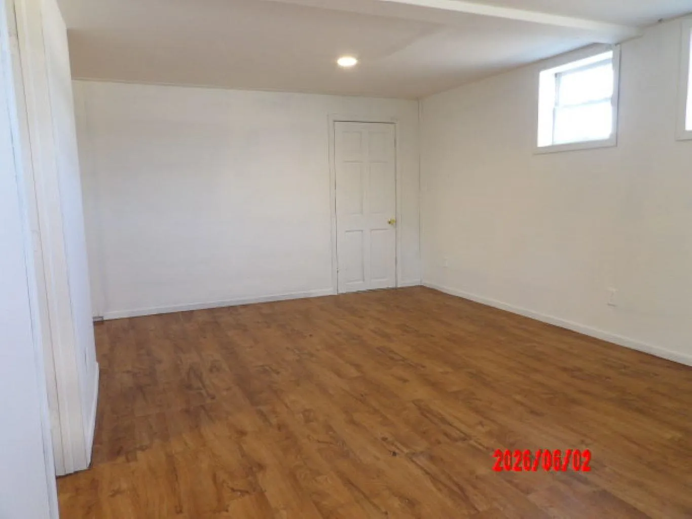 2 bed, 450 sqft, $950 — Photo 4
