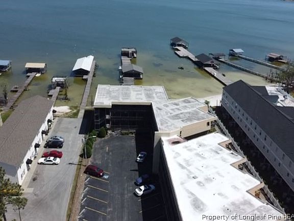 5th image of 110 Lake Dr