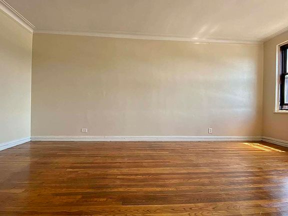 3rd image of 5057 Broadway APT 56