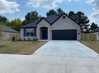 7737 Longspur Ave, Springdale, AR 72762