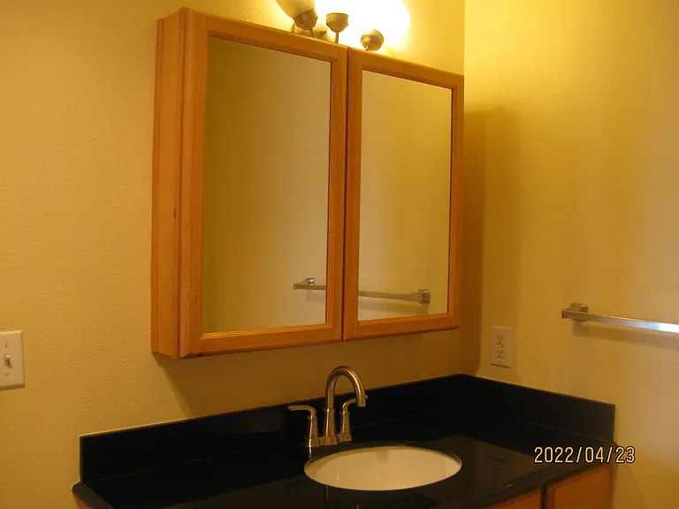1001 Taylor Ave N — Photo 42