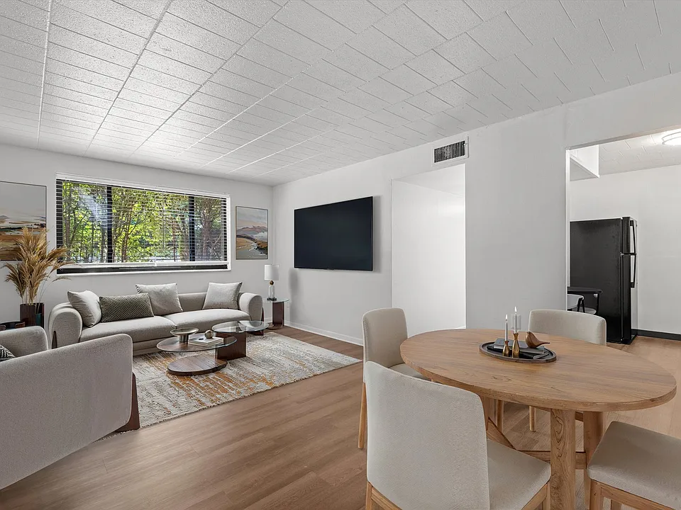 Edgewood Court Apartments