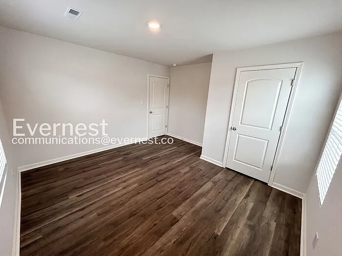 209 Maple Spring Trl — Photo 14