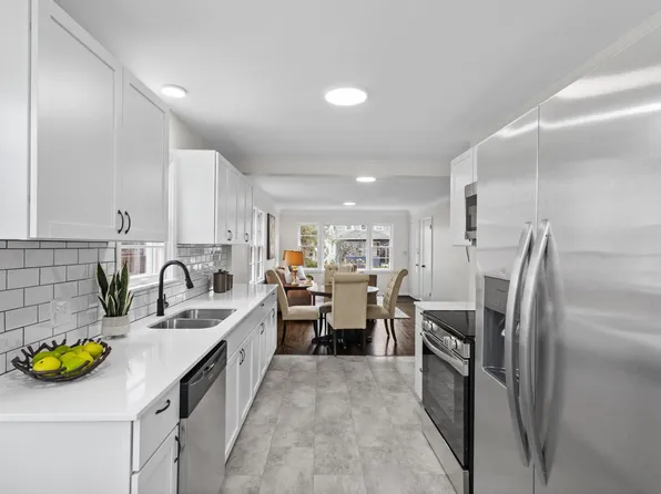 943 Scheffer Ave, Saint Paul, MN 55102