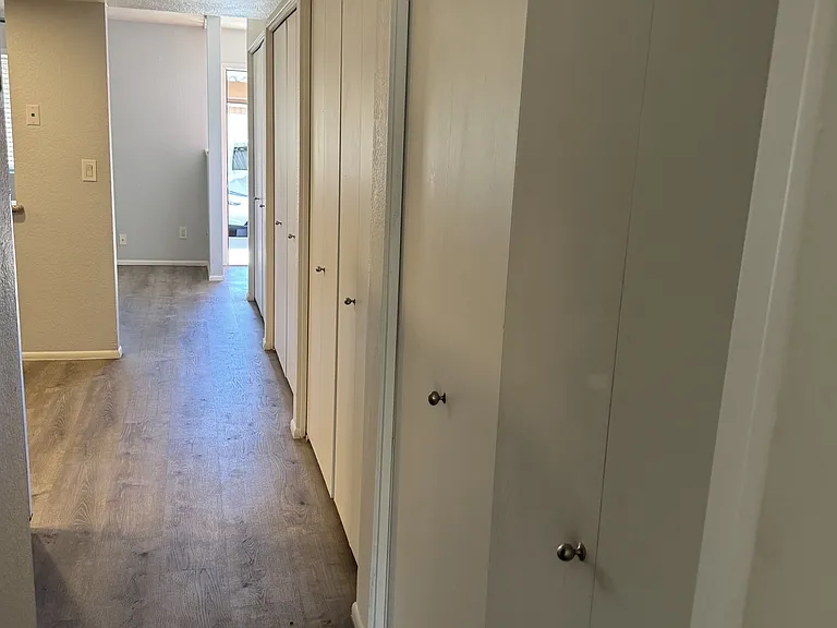 2330 W Belmont Ave — Photo 7