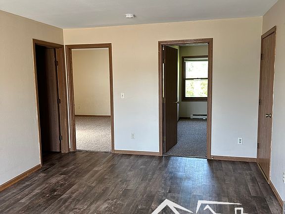 5th image of 615 Starboard Ct W #C