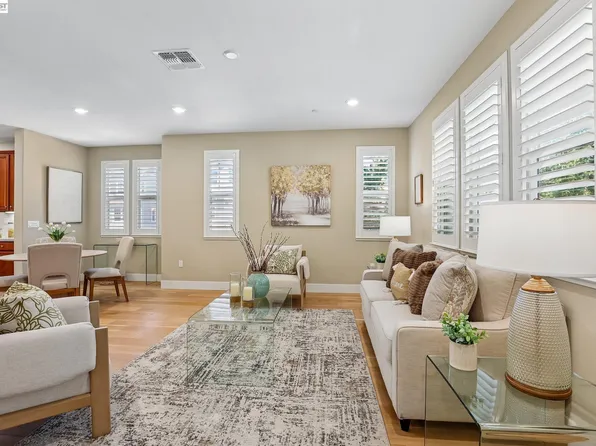 2836 Stringham Way, Dublin, CA 94568
