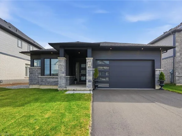 162 Westcott Rd, Welland, ON L3C 0K9
