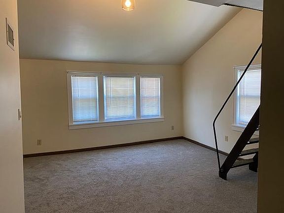2nd image of 229 Pawling Ave APT 2