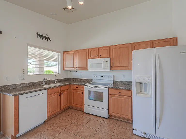 2350 E Santiago Trl — Photo 7