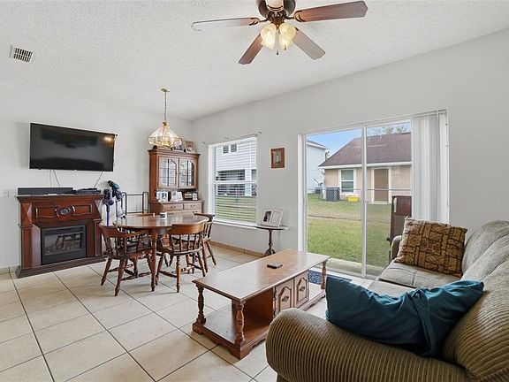 3rd image of 354 DUNDEE DRIVE