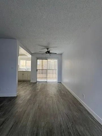 603 W 5th St #1 — Photo 3