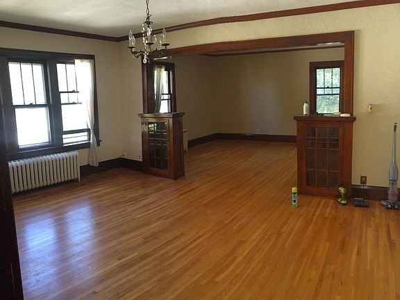 3rd image of 393 Brimhall St