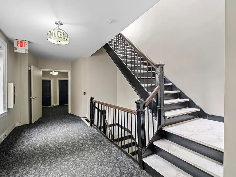 28 Gates Apartments — Photo 16
