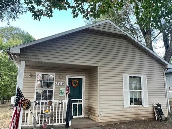 309 E Willetta St, Drexel, MO 64742