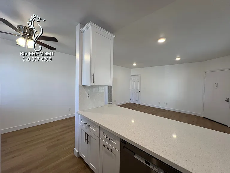 927 W 10th St #1 — Photo 11