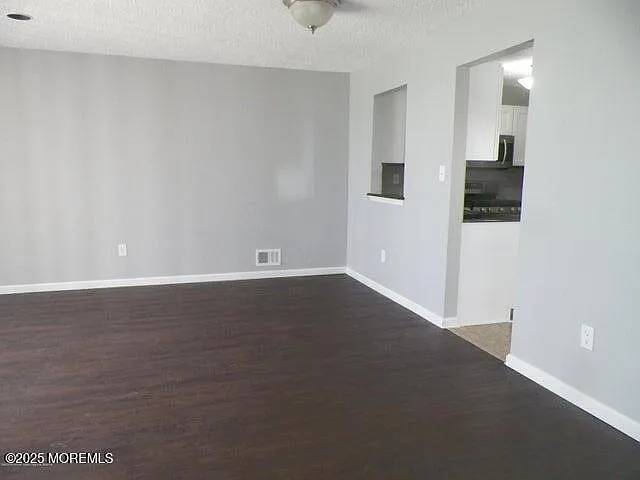 101 Hyacinth Ln — Photo 8