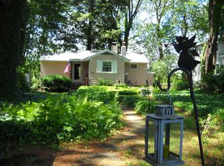 7533 Elmcrest Rd, Liverpool, NY 13090