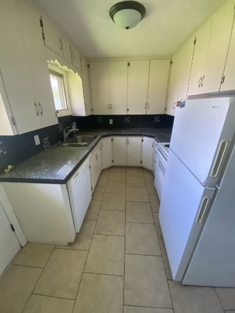 718 East 23rd Avenue — Photo 3